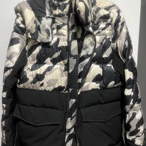 Moose Knuckles Puffer Parka - Size Medium